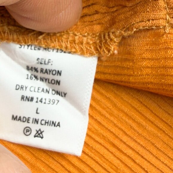 ASTR The Label  Scoop Neck Ribbed Sleeveless Apricot Orange Berlin Tank Blouse L - Picture 4 of 8